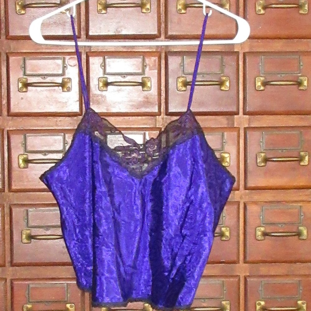 Short Purple Lace Sleep Top Medium SLEEP SOLUTIONS
